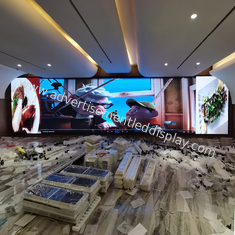 شاشة LED داخلية ذات عمر طويل لتطبيقات التجزئة والإعلان